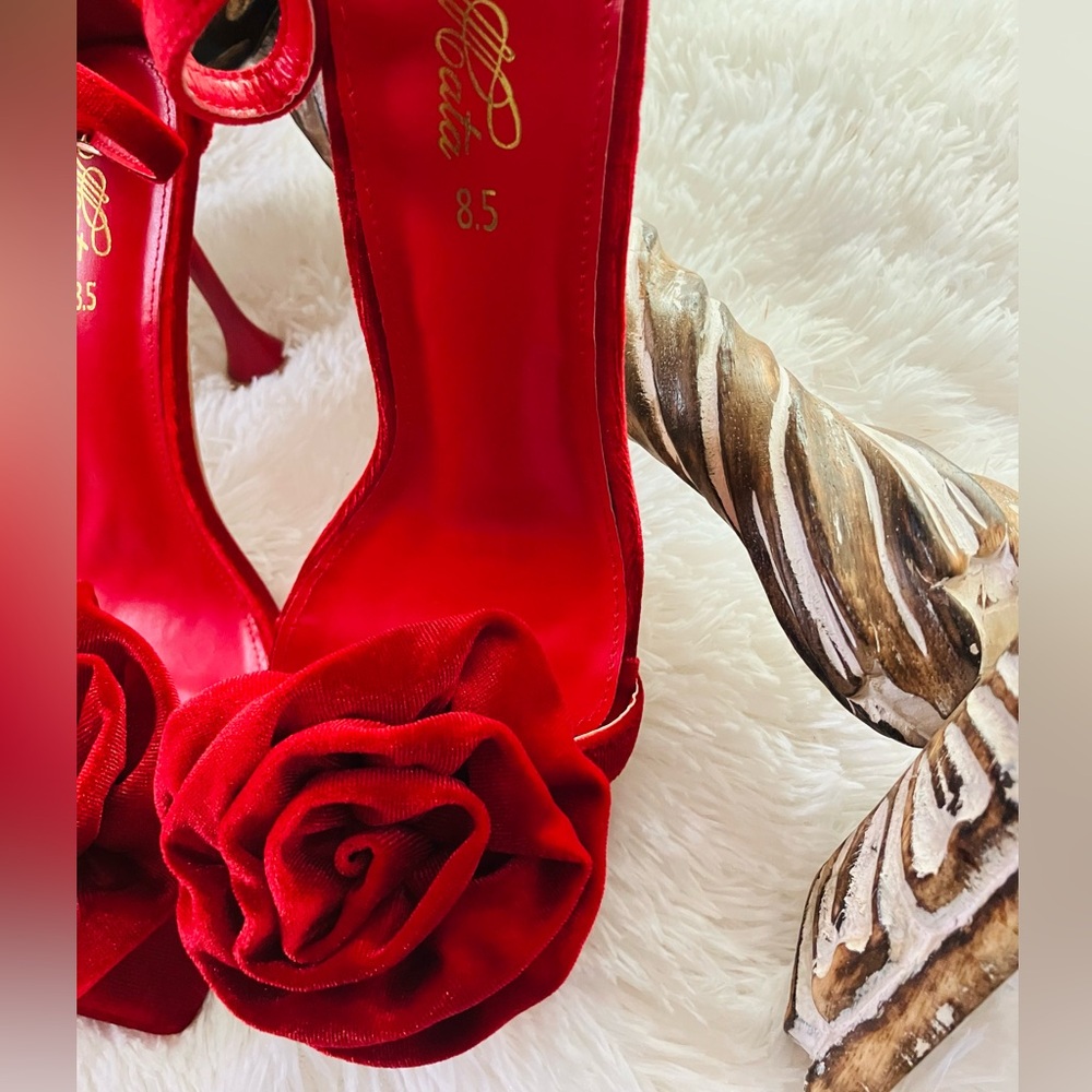 Mata Delicate Bloom - Picture 4 of 8